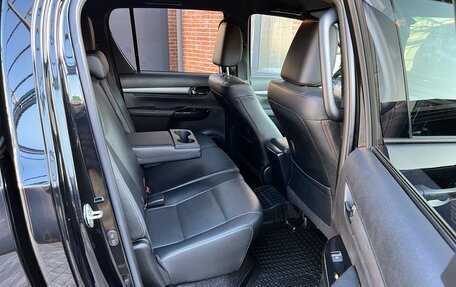 Toyota Hilux VIII, 2021 год, 5 590 000 рублей, 24 фотография