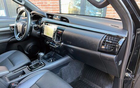 Toyota Hilux VIII, 2021 год, 5 590 000 рублей, 22 фотография