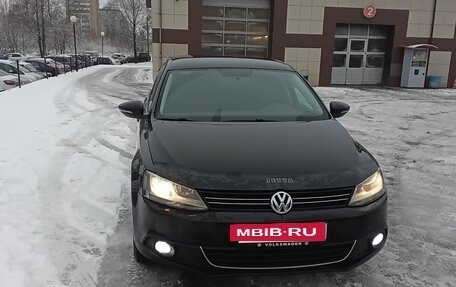 Volkswagen Jetta VI, 2013 год, 965 000 рублей, 4 фотография