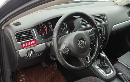 Volkswagen Jetta VI, 2013 год, 965 000 рублей, 6 фотография