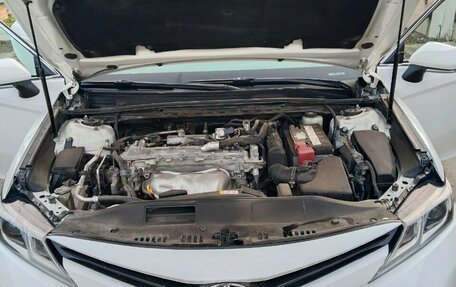 Toyota Camry, 2019 год, 2 050 000 рублей, 8 фотография