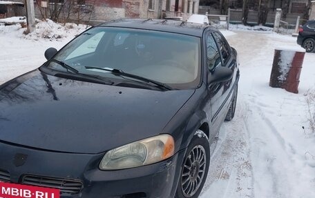 Dodge Stratus II, 2001 год, 250 000 рублей, 2 фотография