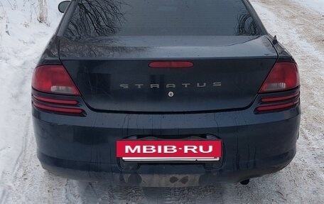 Dodge Stratus II, 2001 год, 250 000 рублей, 4 фотография