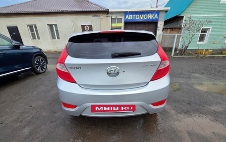 Hyundai Solaris II рестайлинг, 2011 год, 610 000 рублей, 4 фотография
