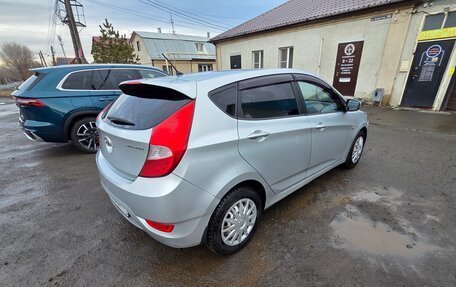 Hyundai Solaris II рестайлинг, 2011 год, 610 000 рублей, 6 фотография