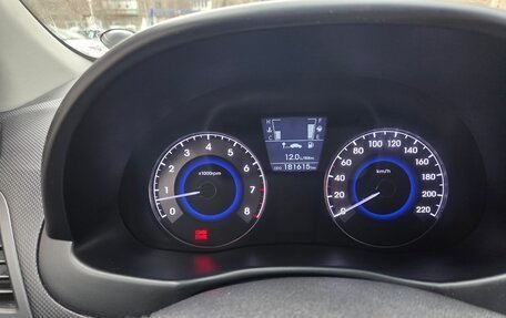 Hyundai Solaris II рестайлинг, 2011 год, 610 000 рублей, 21 фотография