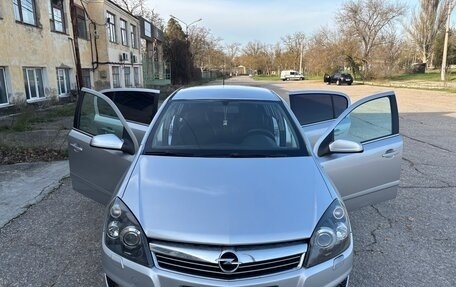 Opel Astra H, 2008 год, 650 000 рублей, 3 фотография