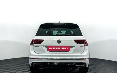 Volkswagen Tiguan II, 2020 год, 2 997 000 рублей, 6 фотография