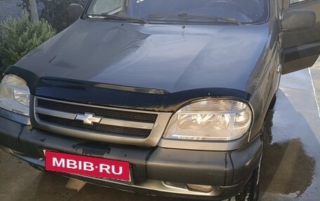 Chevrolet Niva I рестайлинг, 2006 год, 300 000 рублей, 1 фотография