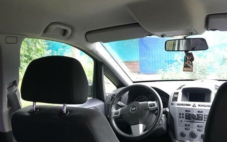 Opel Zafira B, 2010 год, 670 000 рублей, 5 фотография