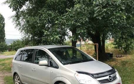 Opel Zafira B, 2010 год, 670 000 рублей, 7 фотография