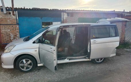 Toyota ISis I, 2005 год, 850 000 рублей, 9 фотография