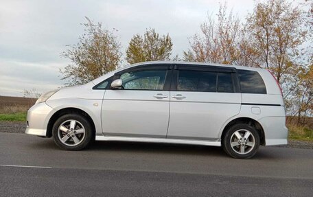 Toyota ISis I, 2005 год, 850 000 рублей, 5 фотография