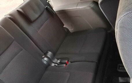 Toyota ISis I, 2005 год, 850 000 рублей, 15 фотография