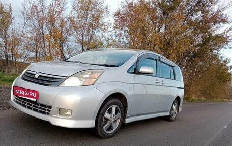Toyota ISis I, 2005 год, 850 000 рублей, 4 фотография