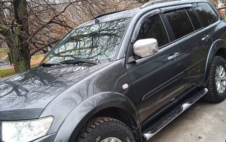 Mitsubishi Pajero Sport II рестайлинг, 2014 год, 1 800 000 рублей, 4 фотография