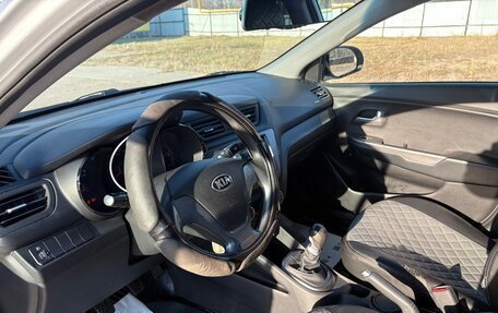 KIA Rio III рестайлинг, 2015 год, 1 000 000 рублей, 9 фотография