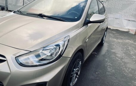 Hyundai Solaris II рестайлинг, 2011 год, 615 000 рублей, 2 фотография