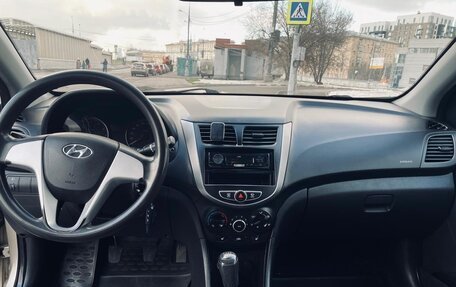 Hyundai Solaris II рестайлинг, 2011 год, 615 000 рублей, 18 фотография