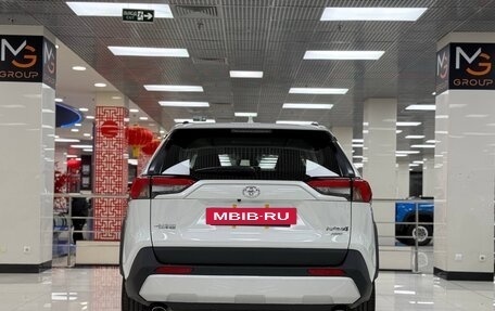 Toyota RAV4, 2025 год, 3 900 000 рублей, 5 фотография