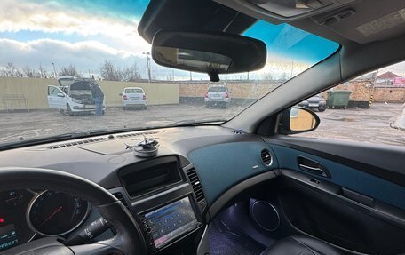 Chevrolet Cruze II, 2011 год, 790 000 рублей, 3 фотография