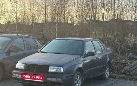 Volkswagen Vento, 1994 год, 65 000 рублей, 3 фотография