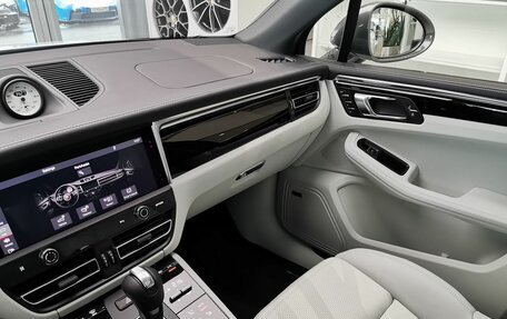 Porsche Macan I рестайлинг, 2025 год, 12 570 000 рублей, 39 фотография