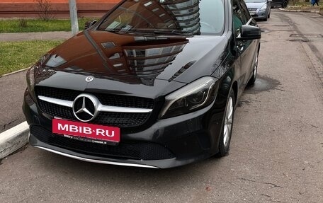 Mercedes-Benz A-Класс, 2017 год, 1 850 000 рублей, 1 фотография