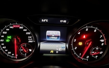 Mercedes-Benz A-Класс, 2017 год, 1 850 000 рублей, 8 фотография