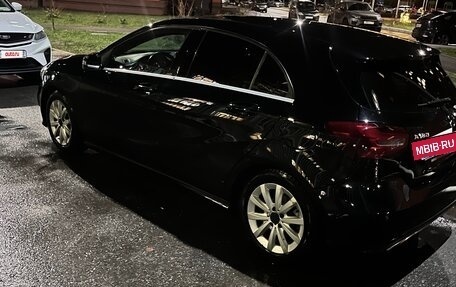 Mercedes-Benz A-Класс, 2017 год, 1 850 000 рублей, 10 фотография