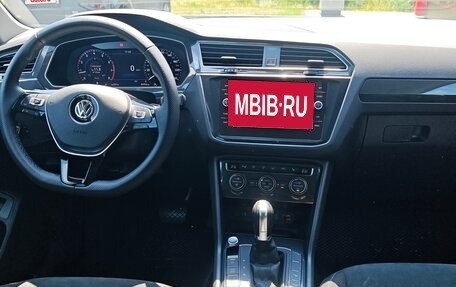 Volkswagen Tiguan II, 2017 год, 2 400 000 рублей, 5 фотография