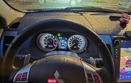 Mitsubishi Outlander III рестайлинг 3, 2012 год, 1 499 000 рублей, 15 фотография