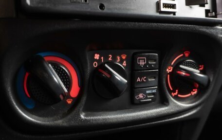 Nissan Almera, 2005 год, 269 000 рублей, 13 фотография