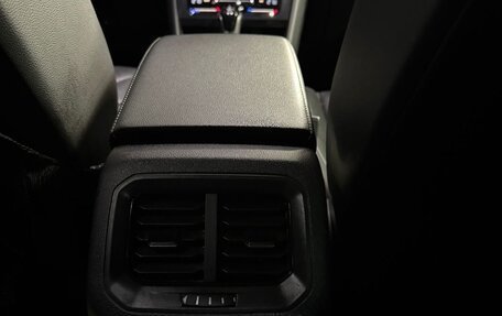 Volkswagen Tiguan II, 2021 год, 4 300 000 рублей, 13 фотография