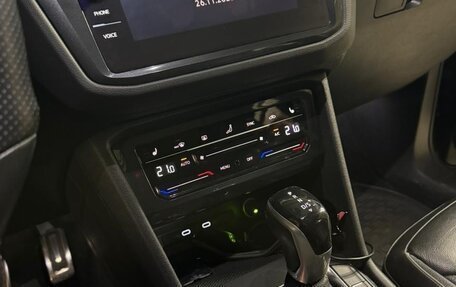 Volkswagen Tiguan II, 2021 год, 4 300 000 рублей, 18 фотография