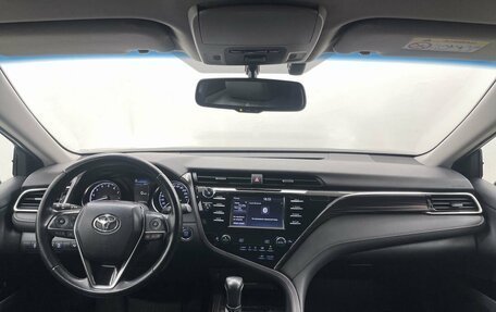 Toyota Camry, 2019 год, 2 699 000 рублей, 20 фотография