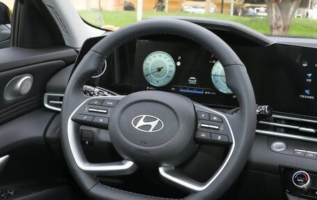 Hyundai Elantra, 2025 год, 1 650 007 рублей, 3 фотография