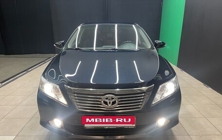 Toyota Camry, 2013 год, 1 690 000 рублей, 2 фотография