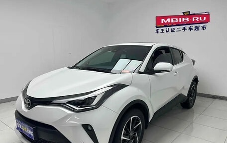 Toyota C-HR I рестайлинг, 2022 год, 1 880 001 рублей, 4 фотография