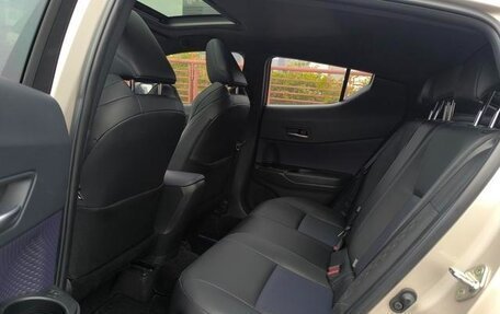 Toyota C-HR I рестайлинг, 2022 год, 1 540 500 рублей, 10 фотография