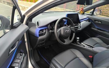 Toyota C-HR I рестайлинг, 2022 год, 1 540 500 рублей, 6 фотография