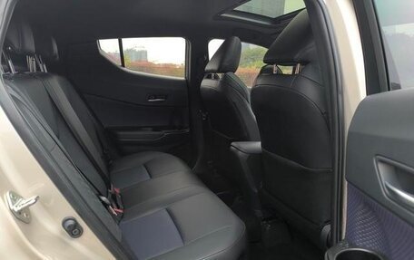 Toyota C-HR I рестайлинг, 2022 год, 1 540 500 рублей, 9 фотография