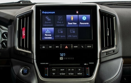 Toyota Land Cruiser 200, 2019 год, 7 290 000 рублей, 15 фотография