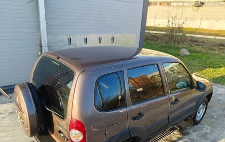 Chevrolet Niva I рестайлинг, 2018 год, 820 000 рублей, 2 фотография