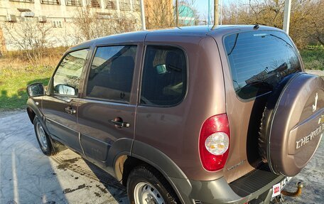 Chevrolet Niva I рестайлинг, 2018 год, 820 000 рублей, 7 фотография