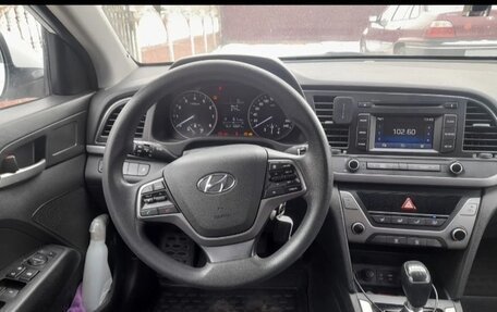 Hyundai Elantra VI рестайлинг, 2017 год, 1 250 000 рублей, 2 фотография