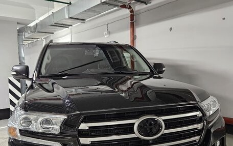 Toyota Land Cruiser 200, 2015 год, 3 914 000 рублей, 2 фотография