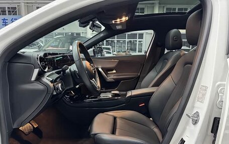 Mercedes-Benz A-Класс, 2022 год, 2 280 000 рублей, 14 фотография