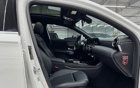 Mercedes-Benz A-Класс, 2022 год, 2 280 000 рублей, 17 фотография