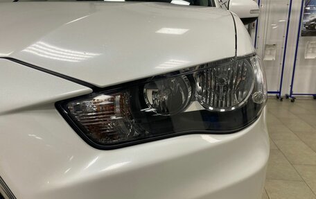 Mitsubishi Outlander III рестайлинг 3, 2010 год, 1 046 000 рублей, 12 фотография